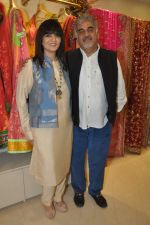 Neeta Lulla�s Bridal collection in Mumbai on 5th Oct 2013 (81).JPG