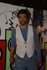 Javed Jaffrey promote War Chhod Na Yaar on the sets of Channel V D3 Sets in Mumbai on 6th Oct 2013 (19).JPG