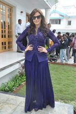 Neha Dhupia at a real estate project launch in Khapoli, Mumbai on 6th Oct 2013 (65).JPG