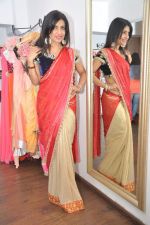 Shibani Kashyap at Zanaya Couture store in Kemps Corner, Mumbai on 6th Oct 2013 (4).JPG