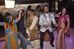 Shakti Kapoor on the sets of Mumbai can_t dance saala in Santacruz, Mumbai on 7th Oct 2013 (9).JPG