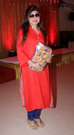 Alka Yagnik at Anu Ranjan B_Day Party in Club Milennium on 9th Oct 2013.JPG