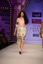 Model walk the ramp for Masaba Gupta_s show at the Day 1 on WIFW 2014 on 9th Oct 2013 (214).JPG