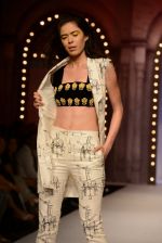Model walk the ramp for Masaba Gupta_s show at the Day 1 on WIFW 2014 on 9th Oct 2013 (281).JPG