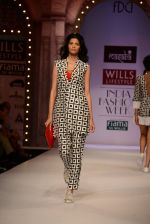 Model walk the ramp for Masaba Gupta_s show at the Day 1 on WIFW 2014 on 9th Oct 2013 (317).JPG