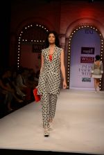 Model walk the ramp for Masaba Gupta_s show at the Day 1 on WIFW 2014 on 9th Oct 2013 (319).JPG