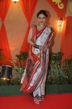 Sumona Chakravarti at Durga Pooja Celebration in Mumbai on 10th Oct 2013 (10)_525787dd00c8c.JPG