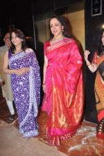 Hema Malini at the launch of art and couture exhibition in Taj President, Mumbai on 14th Oct 2013 (35)_525cf7afd100e.JPG