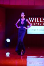 Model walks for Ashish Soni - grand finale at Wills day 5 on WIFW 2014 on 13th Oct 2013 (248)_525cc38830fdd.JPG