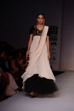 Model walks for Joy Mitra at Wills day 5 on WIFW 2014 on 13th Oct 2013 (112)_525cb6c3e3608.JPG