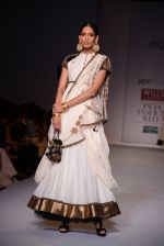 Model walks for Joy Mitra at Wills day 5 on WIFW 2014 on 13th Oct 2013 (121)_525cb6e626590.JPG