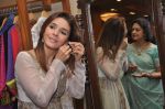 Raageshwari Loomba at the launch of art and couture exhibition in Taj President, Mumbai on 14th Oct 2013 (34)_525cf847044e4.JPG