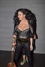 Veena Malik photo shoot in Andheri, Mumbai on 14th Oct 2013 (16)_525cef3171253.JPG