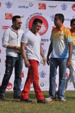 Salman Khan at Milind Deora_s charity football match in Bandra, Mumbai on 18th Oct 2013 (20)_5261f5611f11a.JPG