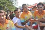 Salman Khan at Milind Deora_s charity football match in Bandra, Mumbai on 18th Oct 2013 (68)_5261f7887a7f6.JPG
