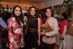 at Raveena Tandon and Roopa Vohra_s jewellery line launch in Mumbai on 18th Oct 2013 (2)_52621933de701.JPG