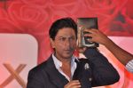 Shahrukh Khan at Lux event in Mumbai on 19th Oct 2013 (63)_5263daf55474d.JPG