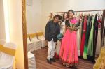 Esha Koppikar at Sujata Ahuja_s new collection launch in Bandra, Mumbai on 21st Oct 2013 (32)_5266215d76dc1.JPG