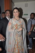 Kareena Kapoor snapped at a new online jewellery shop launch in J W Marriott, Mumbai on 21st Oct 2013 (29)_52661e6a779fa.JPG