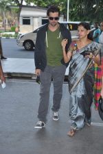 Hrithik Roshan leave for Delhi to promote Krrish 3 in Mumbai Airport on 22nd Oct 2013 (18)_5268c706a7948.JPG