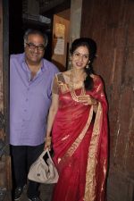 Sridevi, Boney Kapoor at Karva Chauth celebration at Anil Kapoor_s residence in Mumbai on 22nd Oct 2013 (56)_5268ec9a878c2.JPG