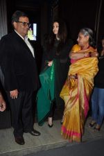 Aishwarya Rai Bachchan, Jaya Bachchan at Rehana Ghai_s birthday bash in Mumbai on 24th Oct 2013 (131)_526bc4ef8de81.JPG