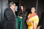 Aishwarya Rai Bachchan, Jaya Bachchan at Rehana Ghai_s birthday bash in Mumbai on 24th Oct 2013 (136)_526bc4f440741.JPG