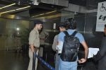 Aamir Khan leaves for US in Mumbai Airport on 26th Oct 2013 (1)_526ce36a0324f.JPG