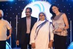 Sushmita Sen at Harmony Foundation_s Mother Teresa Memorial Award in Leela, Mumbai on 27th Oct 2013 (118)_526e0aa8a52d6.JPG