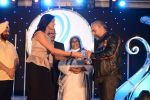 Sushmita Sen at Harmony Foundation_s Mother Teresa Memorial Award in Leela, Mumbai on 27th Oct 2013 (123)_526e0ab4380f1.JPG