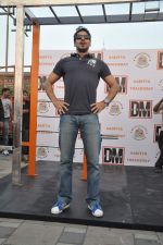 Dino Morea launches DM fitness in Worli, Mumbai on 29th Oct 2013 (66)_5270b3aeba123.JPG