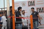 Dino Morea, Aditya Thackeray launches DM fitness in Worli, Mumbai on 29th Oct 2013 (19)_5270b1b21db50.JPG