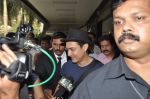 Aamir Khan returns from US in Mumbai Airport on 30th Oct 2013 (12)_52725e621ac41.JPG