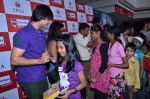 Vivek Oberoi, Priyanka Alva at Big Cinemas Wadala with children from Cancer Patients Aid Association at a spl screening of Krrish 3 in Wadala, Mumbai on 2nd Nov 2013 (1)_527539cf2771d.JPG