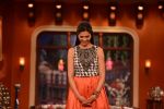 Deepika Padukone on the sets of Comedy Nights with Kapil in Filmcity, Mumbai on 5th Nov 2013 (290)_527a3f8c725a0.JPG