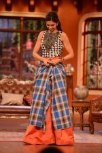 Deepika Padukone on the sets of Comedy Nights with Kapil in Filmcity, Mumbai on 5th Nov 2013 (295)_527a3f8e1fd13.JPG