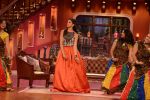 Deepika Padukone on the sets of Comedy Nights with Kapil in Filmcity, Mumbai on 5th Nov 2013 (308)_527a3f92f3c33.JPG
