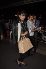 Priyanka Chopra snapped at Mumbai airport on 5th Nov 2013 (11)_5279ea5bd59fe.JPG