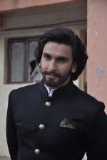 Ranveer Singh on the sets of Comedy Nights with Kapil in Filmcity, Mumbai on 5th Nov 2013 (17)_527a3f5284a19.JPG