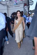Madhuri Dixit creates signature diabetes dance step for What Step Will YOU Take Today in Mumbai on 8th Nov 2013 (11)_527e19f7e080f.JPG