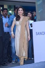 Madhuri Dixit creates signature diabetes dance step for What Step Will YOU Take Today in Mumbai on 8th Nov 2013 (18)_527e1a1056f7e.JPG