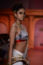 Model walks for Nivedita Saboo Show at ABIL Pune Fashion Week on 9th Nov 2013 (43)_527ef86b82ae0.JPG