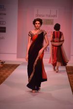 Model walks for Dinesh Malkani at ABIL Pune Fashion Week on 10th Nov 2013 (389)_5280791b65629.JPG