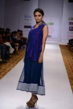 Model walks for Raaj Shroff at ABIL Pune Fashion Week on 10th Nov 2013 (13)_528097c5a18ac.JPG