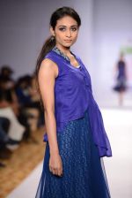 Model walks for Raaj Shroff at ABIL Pune Fashion Week on 10th Nov 2013 (14)_528097c60f004.JPG