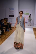 Model walks for Raaj Shroff at ABIL Pune Fashion Week on 10th Nov 2013 (43)_528097d0c4934.JPG