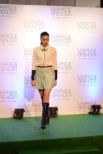 at Marks N Spencer fashion show in Mumbai on 11th Nov 2013 (3)_5281cad12d2a0.JPG