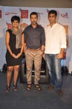 Arati Singh and John Abraham at NDTV Good Times launches _John Abraham A Simple Life_ on Television on 13th November 2013 (9)_52844eb04243a.JPG