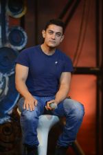 Aamir Khan unveil Dhoom Machale Song in Yashraj, Mumbai on 14th Nov 2013 (142)_5285936fbf5f9.JPG