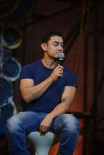 Aamir Khan unveil Dhoom Machale Song in Yashraj, Mumbai on 14th Nov 2013 (146)_5285937141f7b.JPG